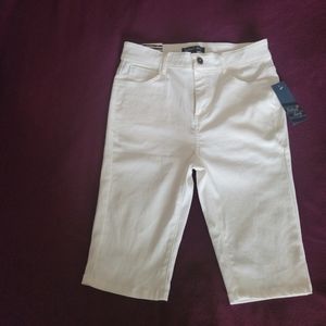 BOTTOM SHARP WOMEN'S BUTT LIFTING SHORTS